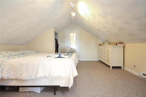 8 Harding Ave, Warwick, RI 02888 photo 16