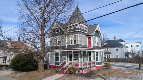 73 Andrews St, Woonsocket, RI 02895 photo 2