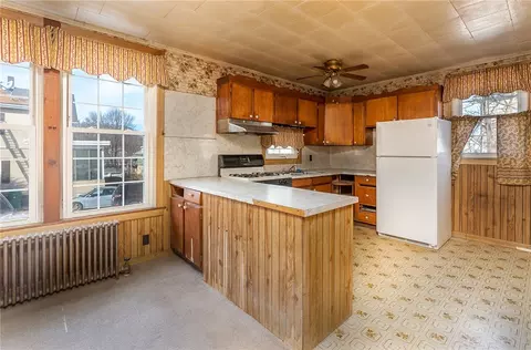 73 Andrews St, Woonsocket, RI 02895 photo 14