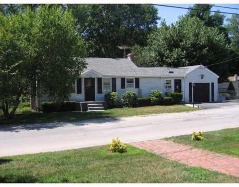 69 Hayes St, Woonsocket, RI 02895 photo 2