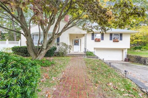 11 Memory Ln, Westerly, RI 02891 photo 1