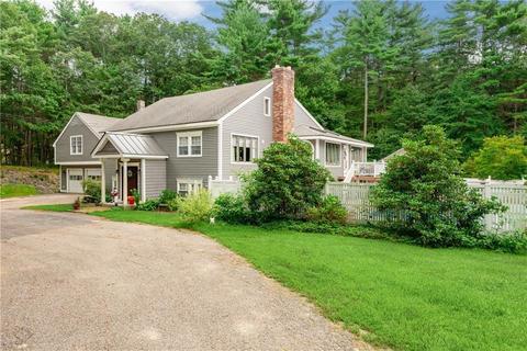 85 Maureen Cir, Mapleville, RI 02839 photo 3