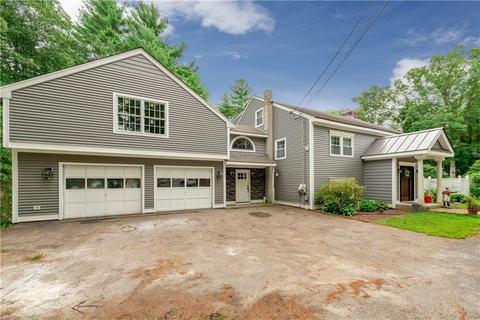 85 Maureen Cir, Mapleville, RI 02839 photo 2