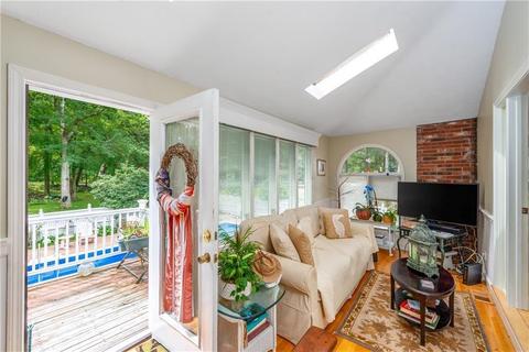 85 Maureen Cir, Mapleville, RI 02839 photo 9