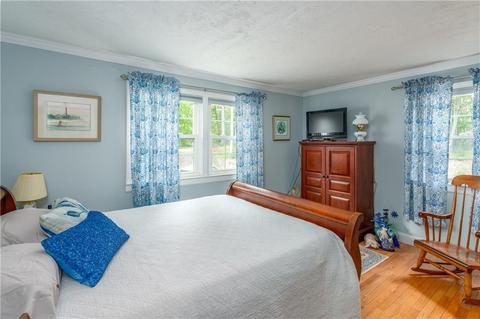 85 Maureen Cir, Mapleville, RI 02839 photo 17
