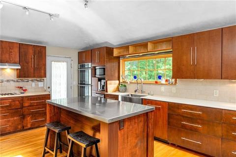85 Maureen Cir, Mapleville, RI 02839 photo 7