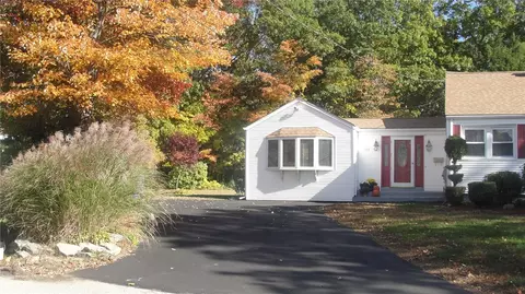 511 Bound Rd, Cumberland, RI 02864 photo 4