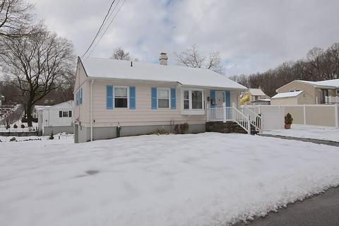 170 Andrews St, Woonsocket, RI 02895 photo 3