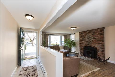 86 Capron Farm Dr, Warwick, RI 02886 photo 8