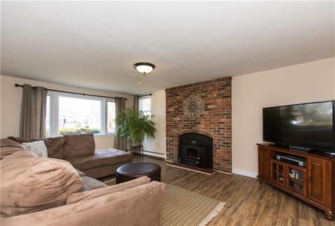 86 Capron Farm Dr, Warwick, RI 02886 photo 5