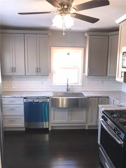 187 Atlantic Ave, Warwick, RI 02888 photo 4