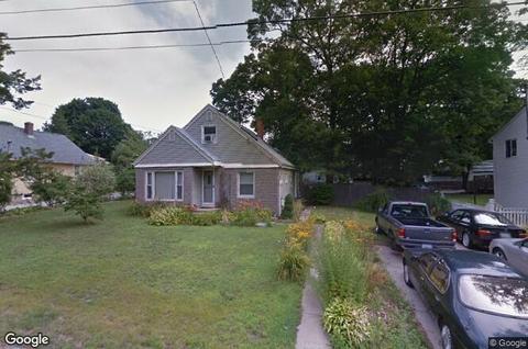 35 Staples Ave, Warwick, RI 02889 photo 2