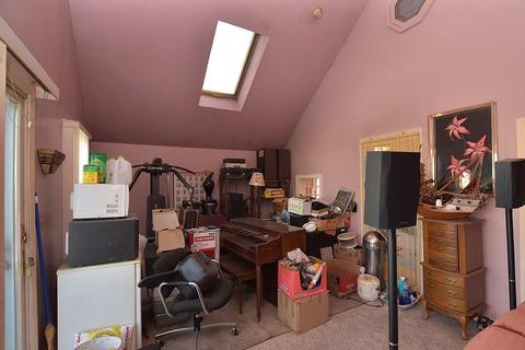 35 Staples Ave, Warwick, RI 02889 photo 5