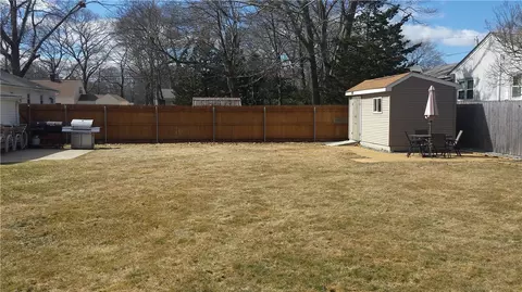 103 Watson St, Warwick, RI 02889 photo 4