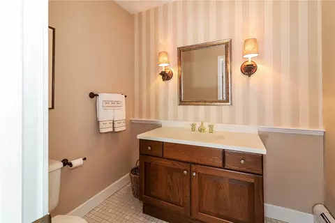 1 Stonegate Rd, Warren, RI 02885 photo 17