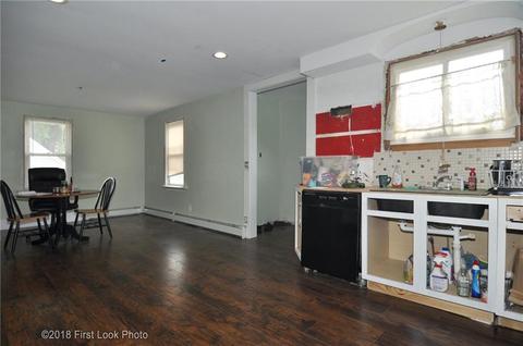 489 Mason St, Woonsocket, RI 02895 photo 6