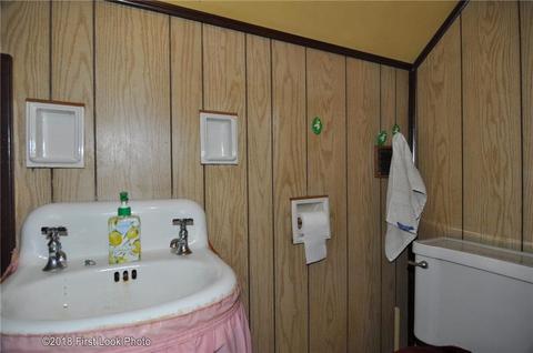 489 Mason St, Woonsocket, RI 02895 photo 8
