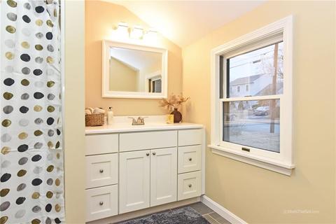 100 Bartlett Dr, Warwick, RI 02886 photo 24