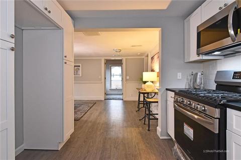 100 Bartlett Dr, Warwick, RI 02886 photo 10