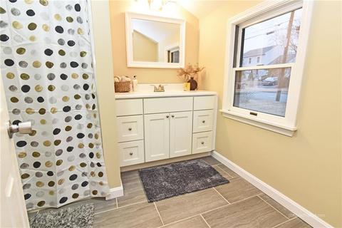 100 Bartlett Dr, Warwick, RI 02886 photo 25