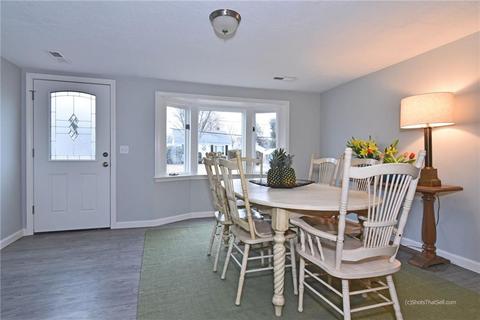 100 Bartlett Dr, Warwick, RI 02886 photo 4