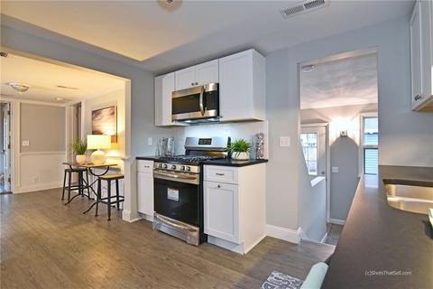 100 Bartlett Dr, Warwick, RI 02886 photo 8