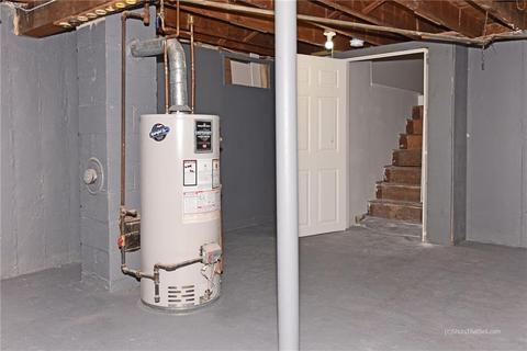 100 Bartlett Dr, Warwick, RI 02886 photo 26
