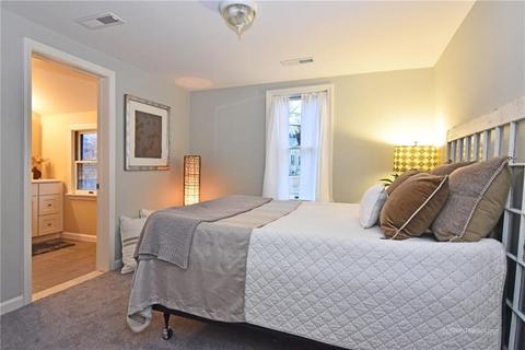 100 Bartlett Dr, Warwick, RI 02886 photo 21