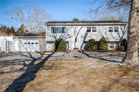 7 Wompag Rd, Westerly, RI 02891 photo 2