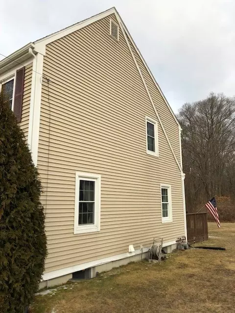 36 Springbrook Rd #B, Westerly, RI 02891 photo 4