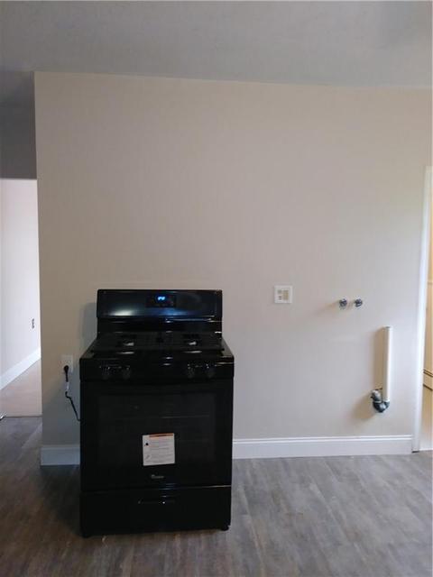 85 Oak St, Woonsocket, RI 02895 photo 8