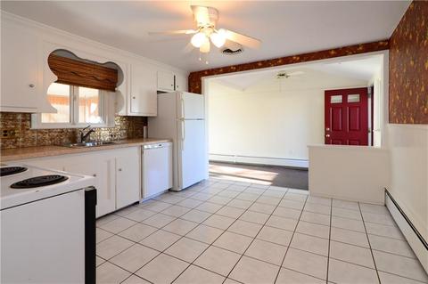 44 Commodore Ave, Warwick, RI 02888 photo 5