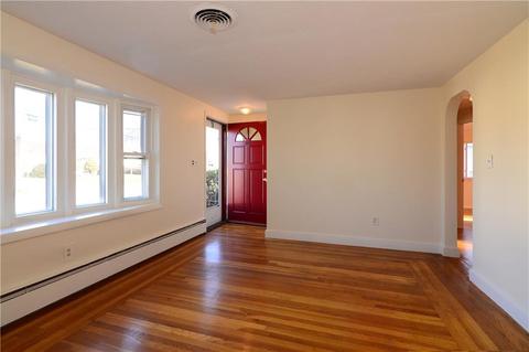 44 Commodore Ave, Warwick, RI 02888 photo 12