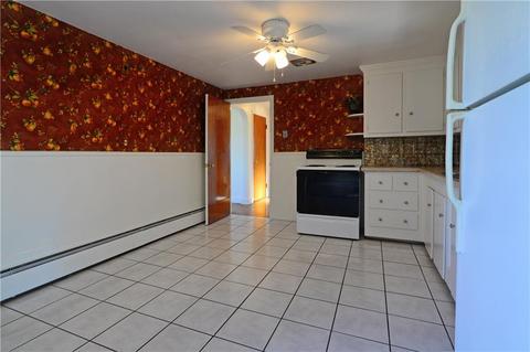 44 Commodore Ave, Warwick, RI 02888 photo 3
