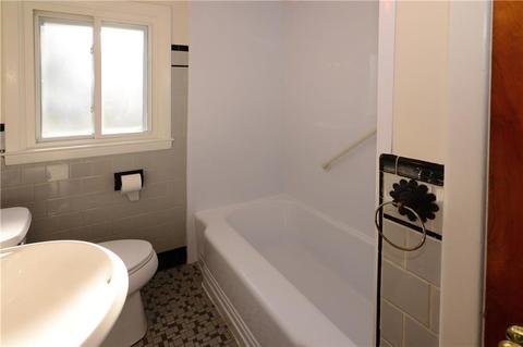 44 Commodore Ave, Warwick, RI 02888 photo 16