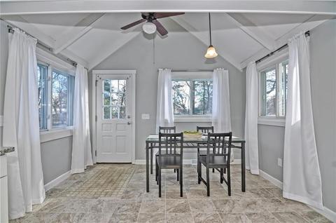 12 View Ave, Warwick, RI 02886 photo 3
