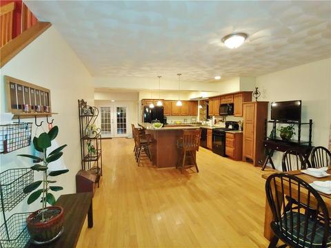 127 Midget Ave, Warwick, RI 02886 photo 2