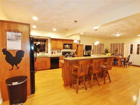 127 Midget Ave, Warwick, RI 02886 photo 5