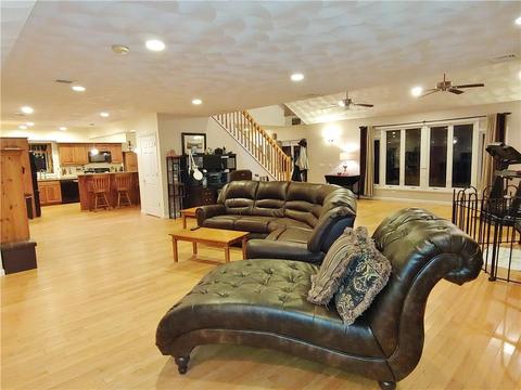 127 Midget Ave, Warwick, RI 02886 photo 8