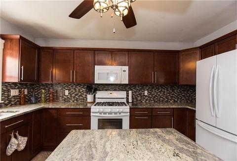 55 Mapleton St, Cranston, RI 02910 photo 4
