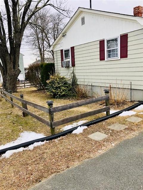 2 Munro Ave, Warren, RI 02885 photo 2
