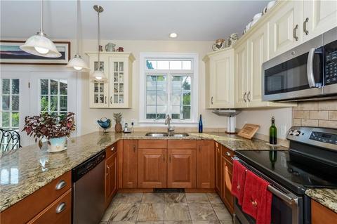79 Wagner Rd, Westerly, RI 02891 photo 9