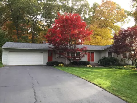 32 Stubtoe Dr, Warwick, RI 02886 photo 1