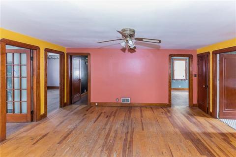 305 Logee St, Woonsocket, RI 02895 photo 9