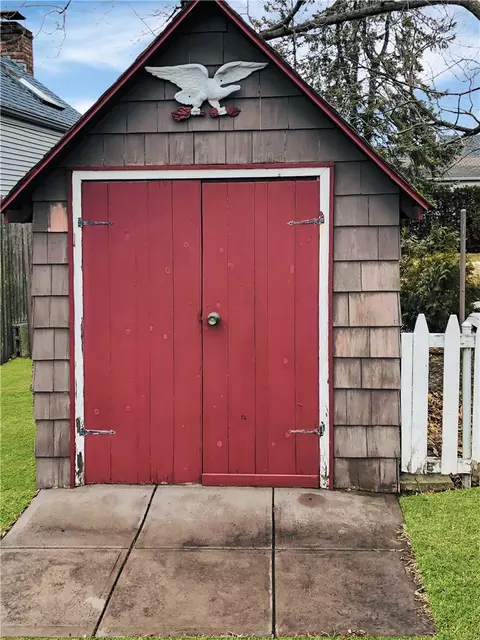350 Pullen Ave, Pawtucket, RI 02861 photo 11