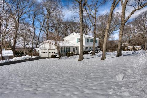1 Hedgerow Dr, Warwick, RI 02886 photo 2