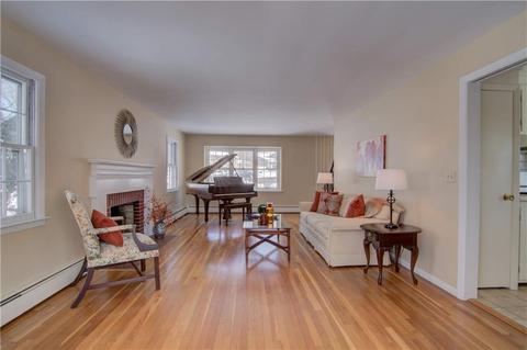 1 Hedgerow Dr, Warwick, RI 02886 photo 6