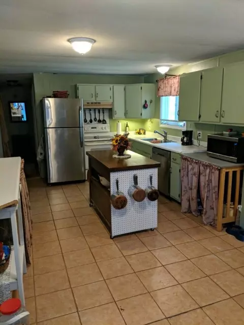 41 Cedar Grove Dr, Exeter, RI 02822 photo 4