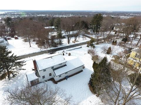 30 Balcom Ave, Warwick, RI 02889 photo 4
