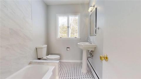 30 Balcom Ave, Warwick, RI 02889 photo 13